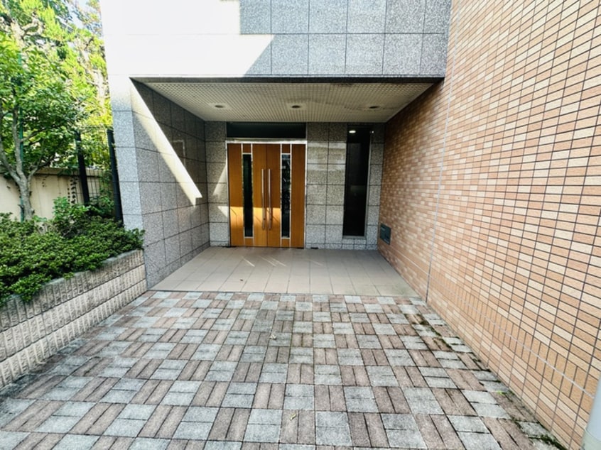 エントランス部分 カルナック石鍋