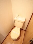 トイレ カ－サ井上