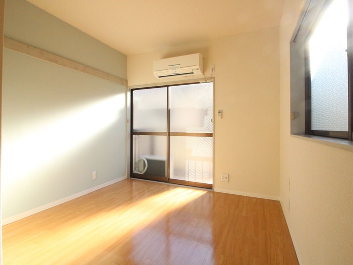 居室 サンロ－ズ