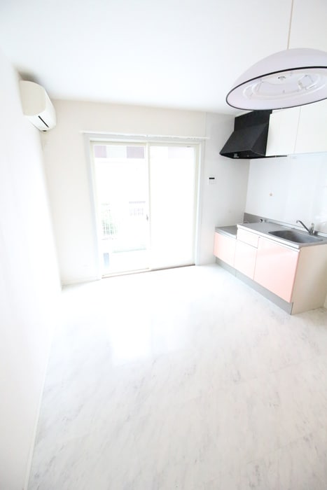 廊下 ミルクリ－クＢ