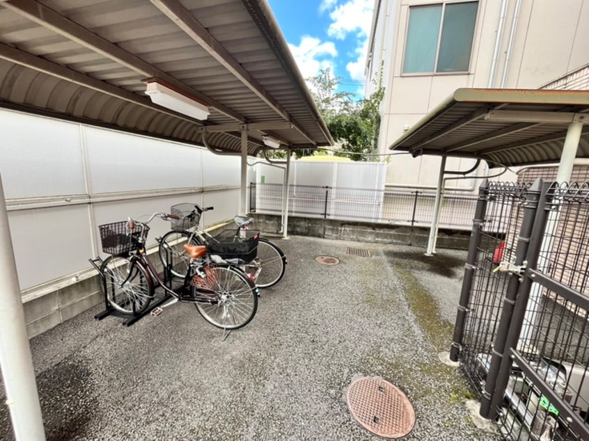 駐輪場 ウェルネス