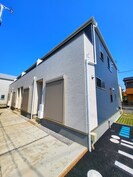 ﾘｰﾌﾞﾙﾌｧｲﾝ草加稲荷Ⅲ2号棟の外観