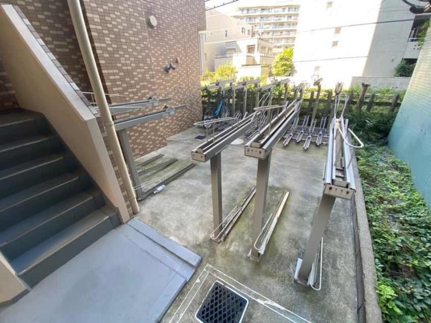 駐輪場 TOKIO久米川タワー