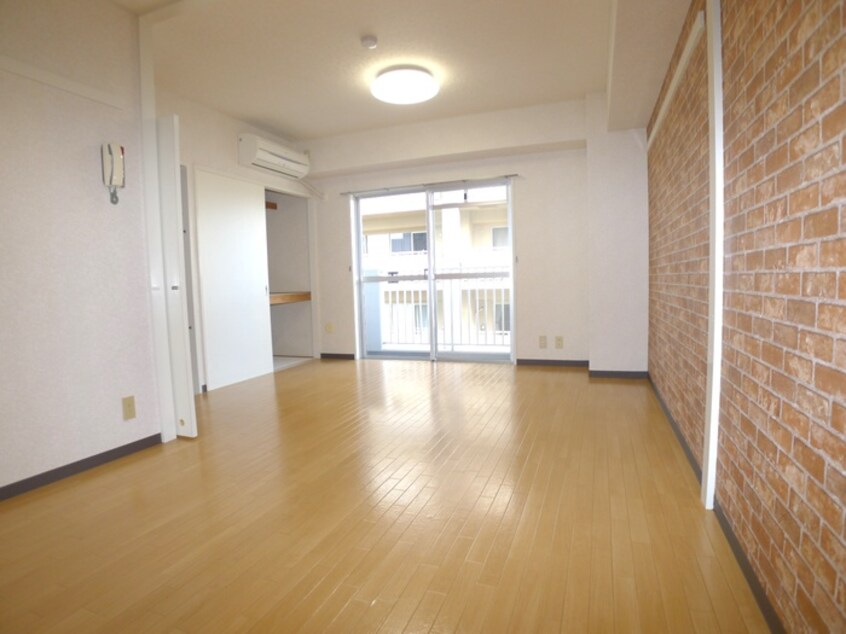 居室 アンシャンテ２１