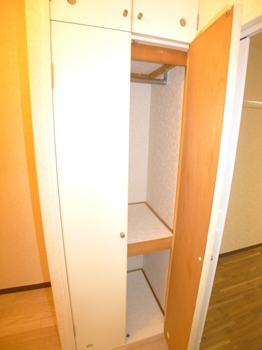 収納 アンシャンテ２１