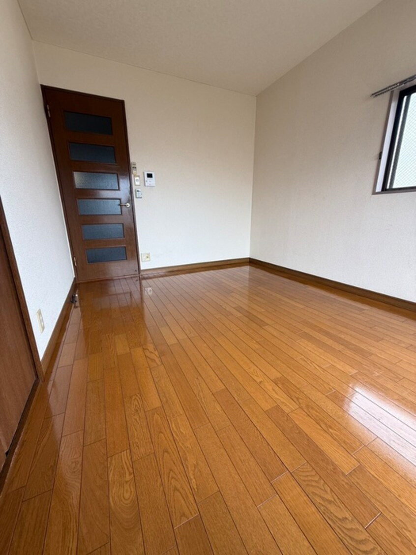 居室 メゾンタケ