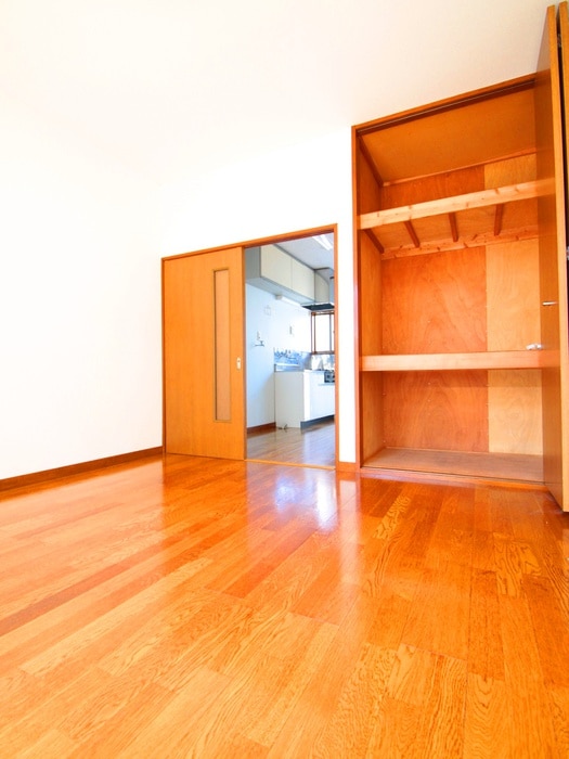 居室 メゾン９４