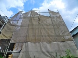 建築中