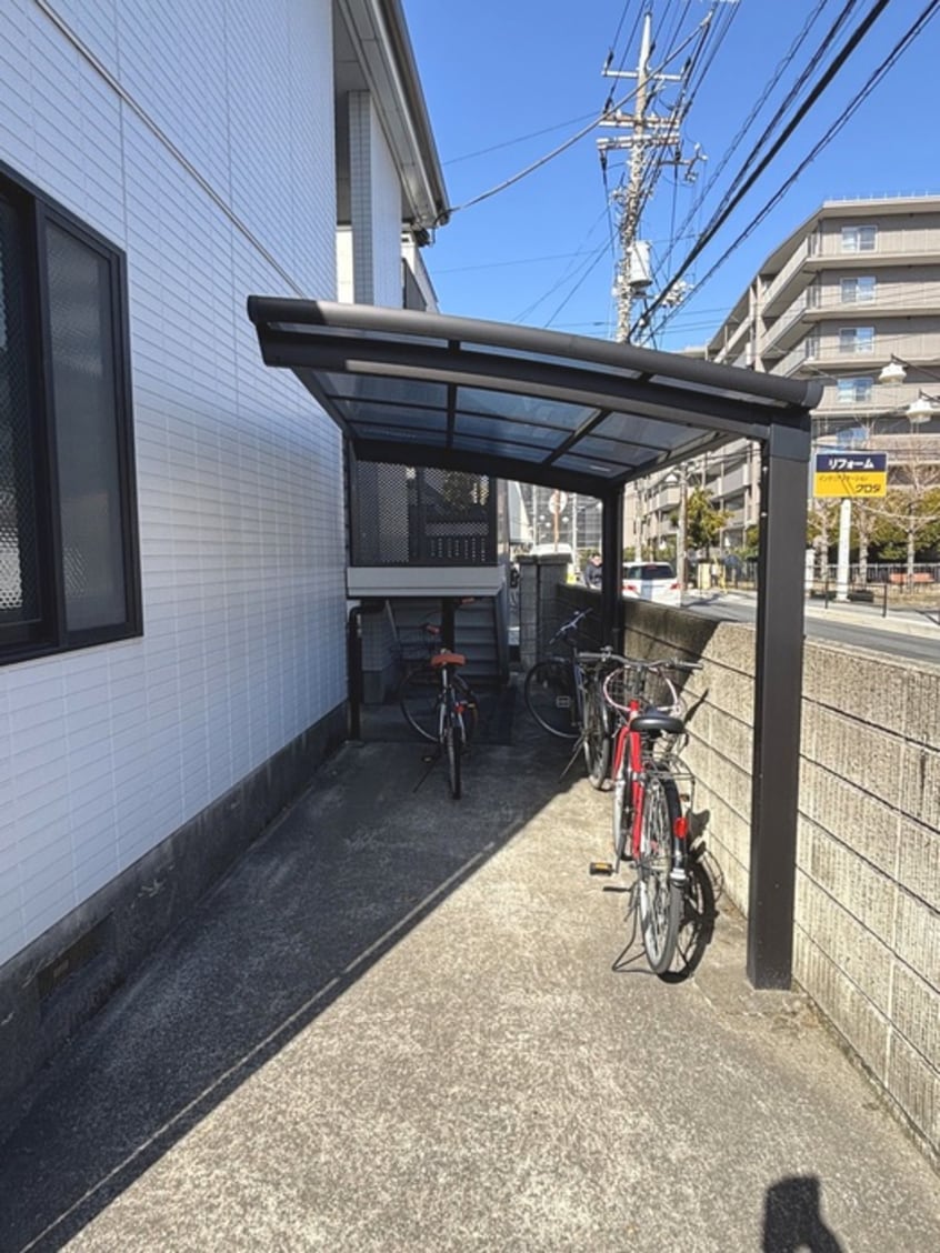 駐輪場 フレ－ルムツミ