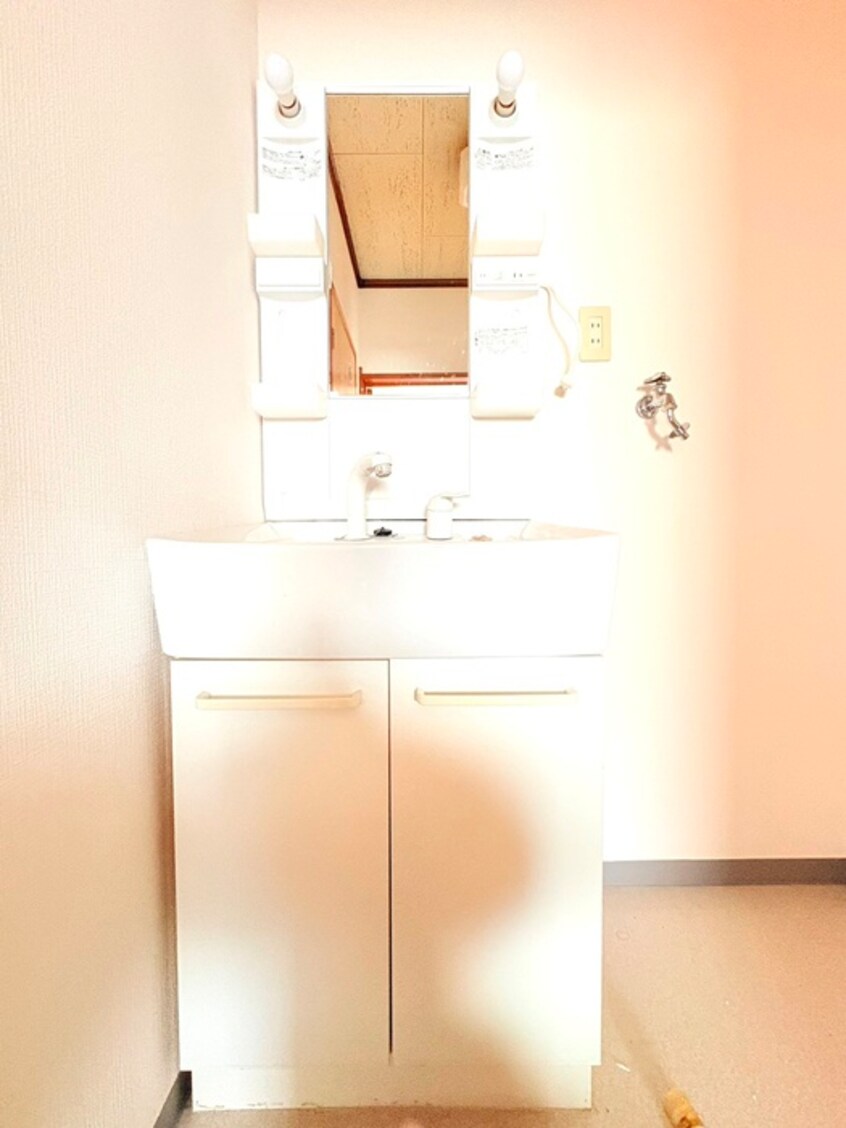 洗面 ﾚｲﾝﾎﾞ-ﾋﾙｽﾞ