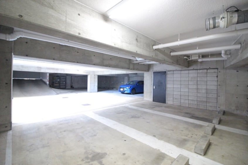 駐車場 リバティーハウス