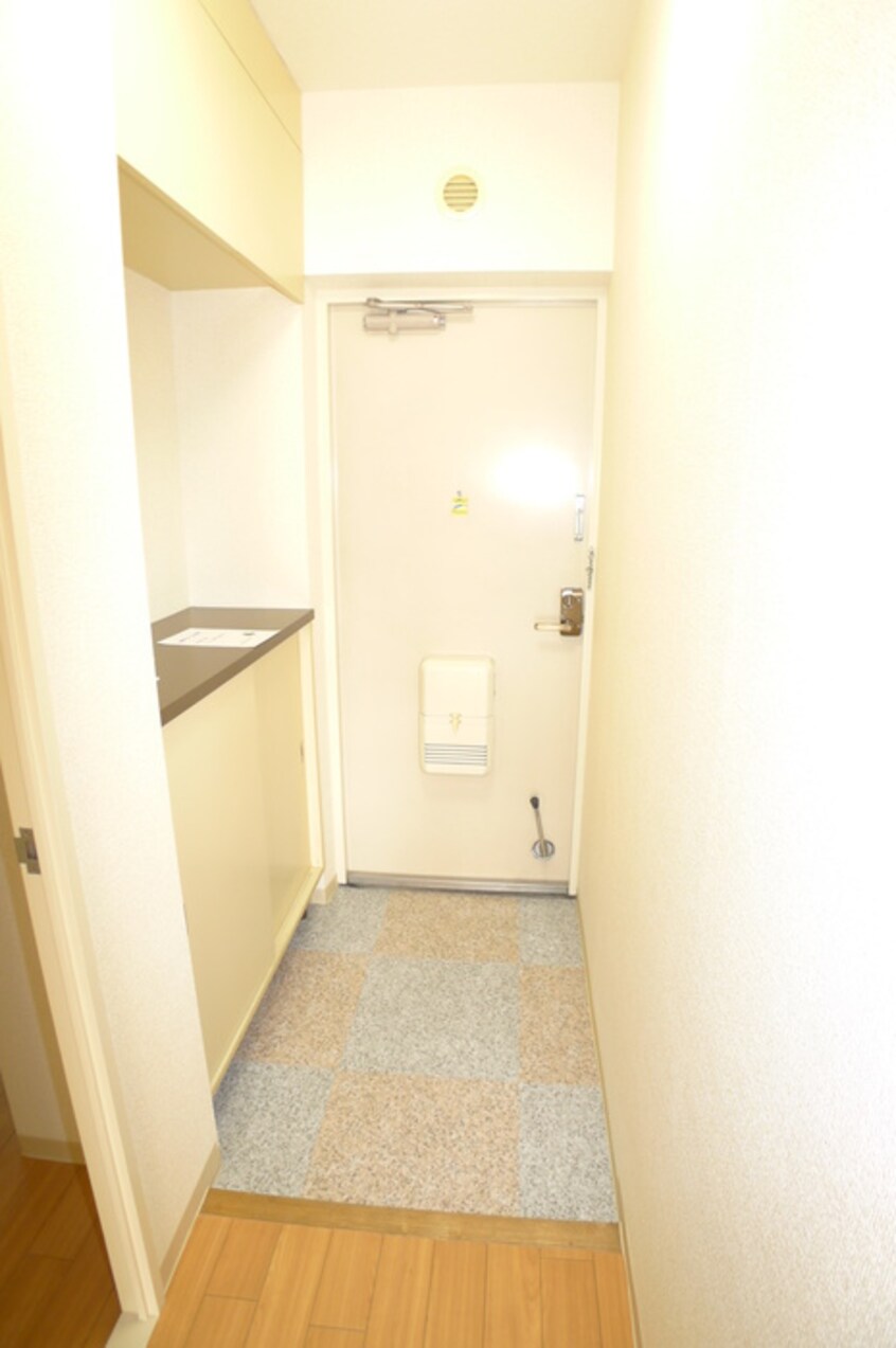 玄関 フレア・ウィング林