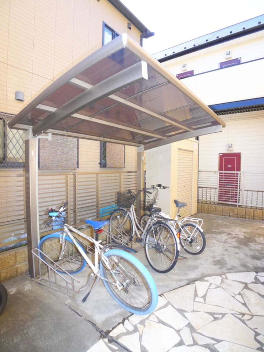 駐輪場 東風館