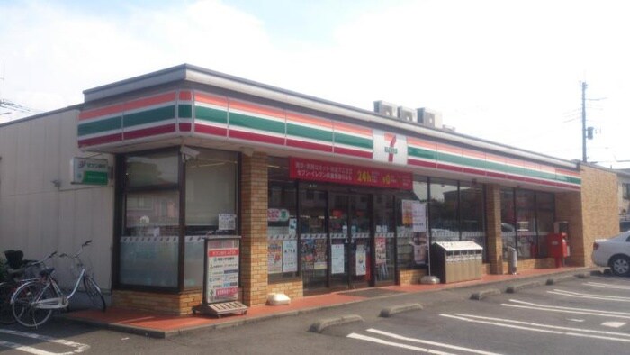 セブンイレブン(コンビニ)まで400m コ－ポアルビレオⅡ