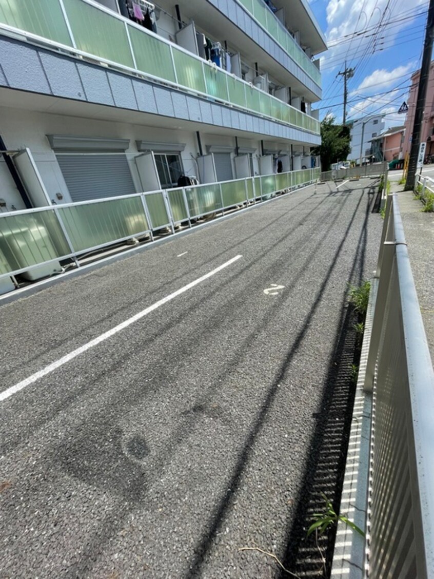 駐車場 リバ－サイドハイツ