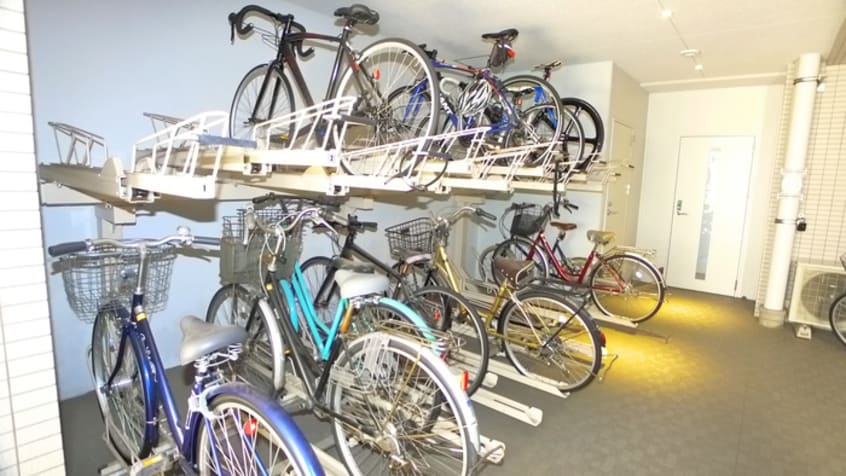 駐輪場 カリーノ鳥越