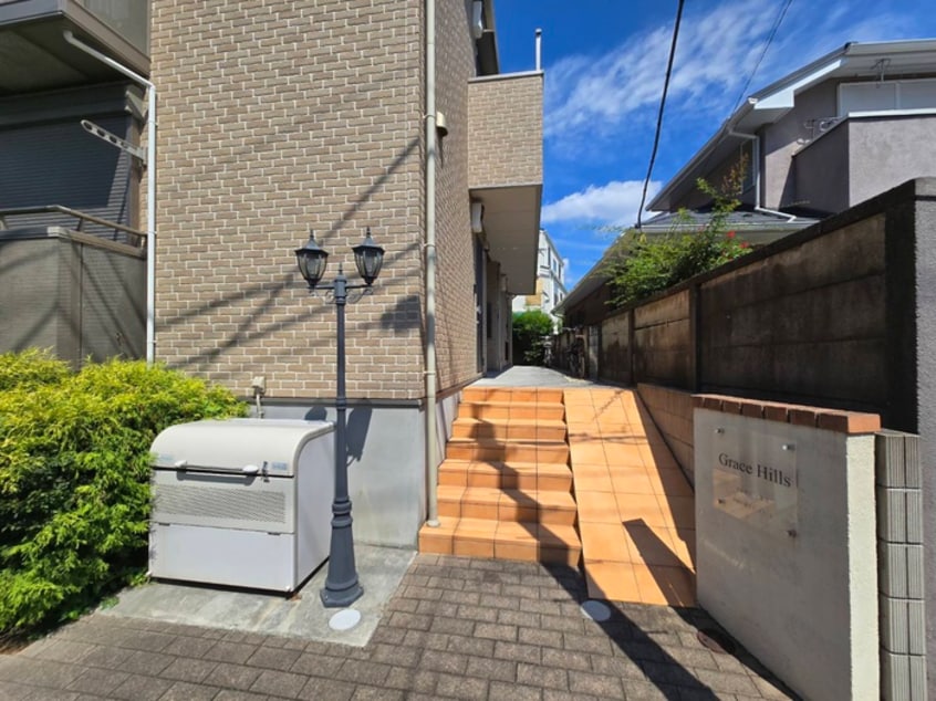 エントランス部分 Grace Hills