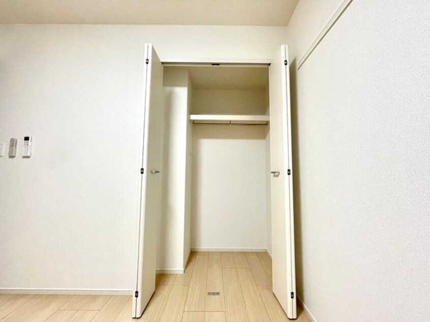 収納 サダルスウド
