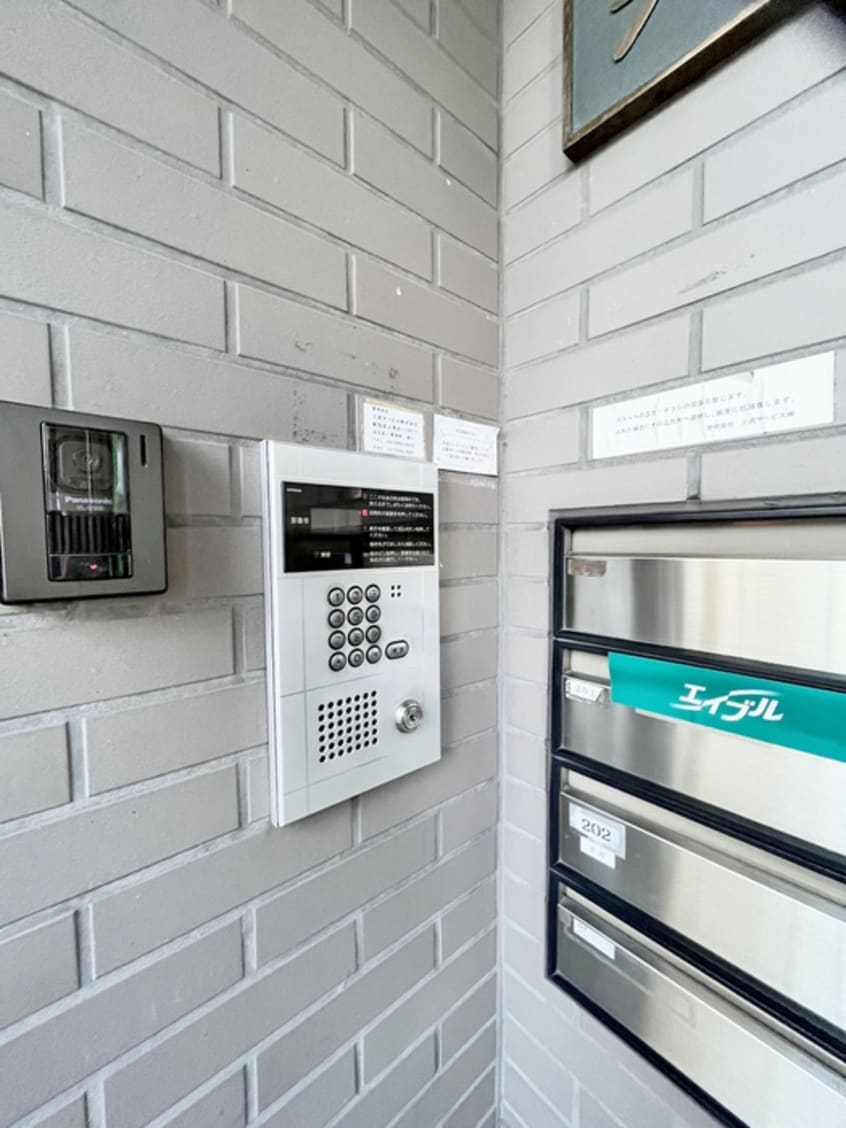 エントランス部分 シャロン大塚（201）