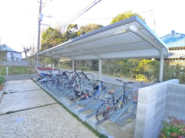 駐輪場 ブローテ・コリーヌ