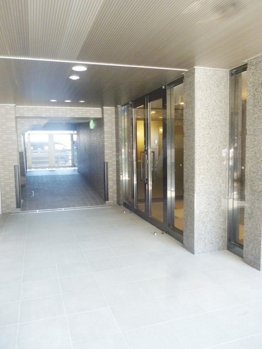 エントランス部分 ルーブル新宿原町