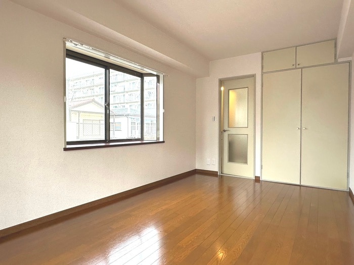 居室 Moonshiny参番館