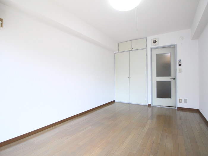 居室 Moonshiny参番館