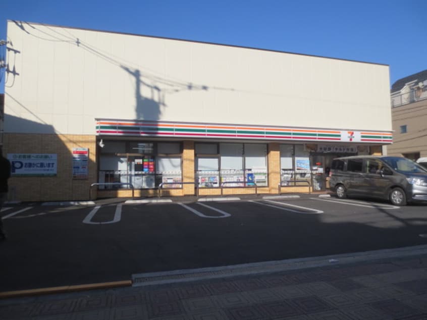 お部屋(コンビニ)まで283m 町屋パークサイド居串