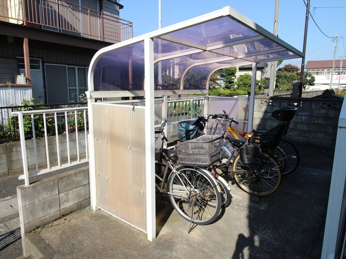 駐輪場 ロイヤルパレス辻本