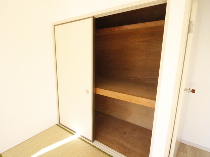 収納 ロイヤルパレス辻本
