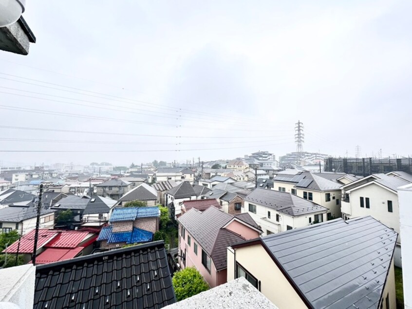 室内からの展望 アドバンス岸根公園