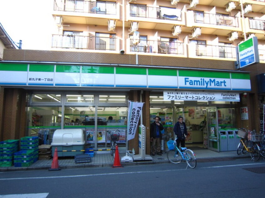 ファミリーマート丸子通り店(コンビニ)まで209m ファ－ストヒル