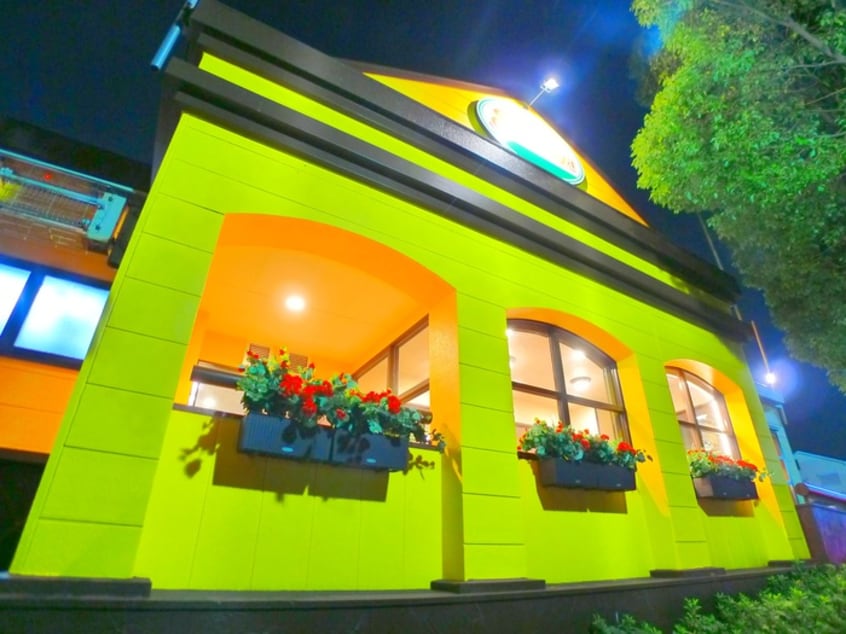 サイゼリヤ(その他飲食（ファミレスなど）)まで1150m アルシオンＢ号棟