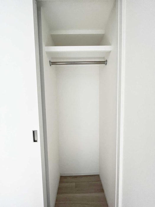 収納 コスモグラシア三ノ輪