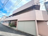 ファミ－ユ・オカダ