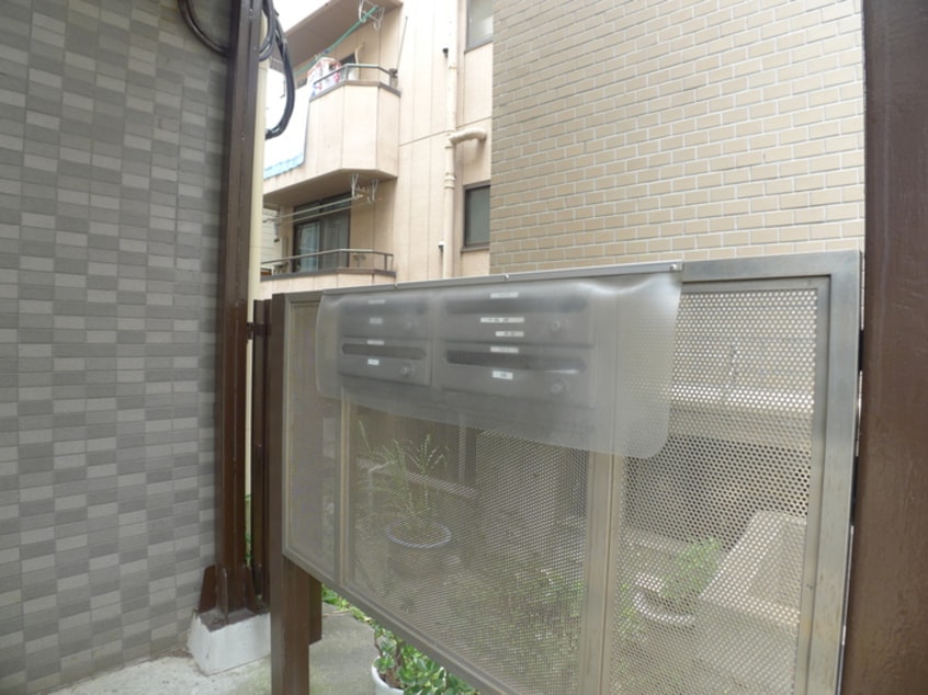 その他 オーヴ・エム