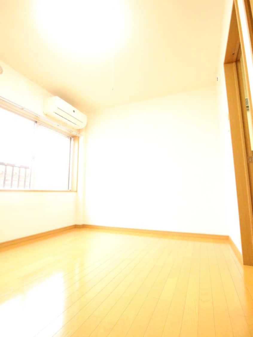 居室 オーヴ・エム