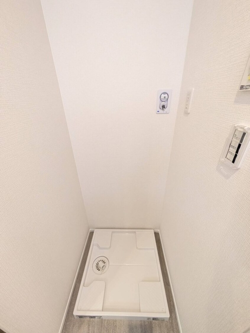 洗濯機置場 Wooden馬絹