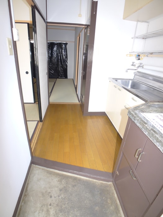 玄関 ビレッジハウス小中台３号棟