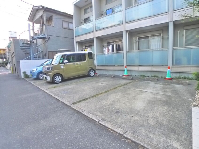 駐車場 Ｃｏｃｏ　Ｃｏｌｏｒ