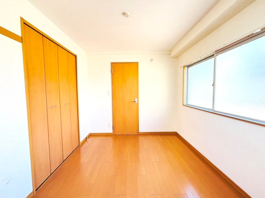 居室 林産業マンション