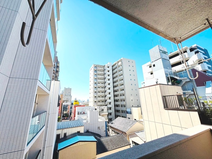 室内からの展望 林産業マンション