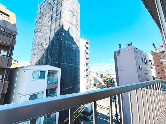 室内からの展望 林産業マンション