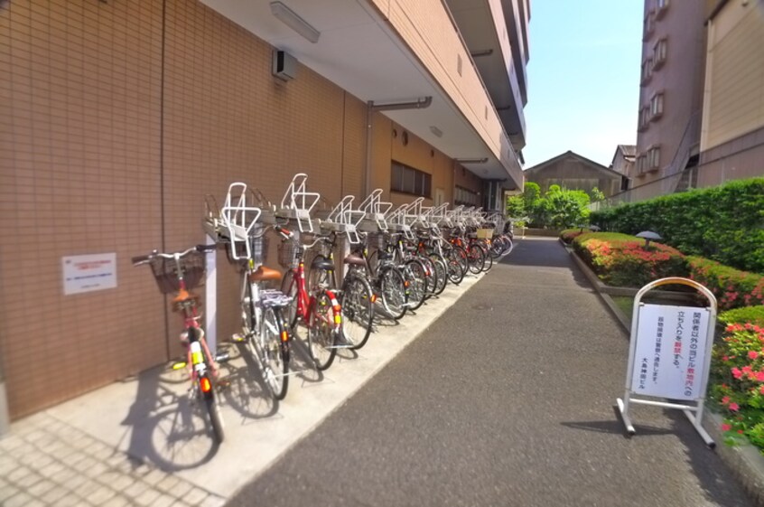 駐輪場 アビタシオン大島