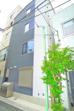 Allure Tateishi
