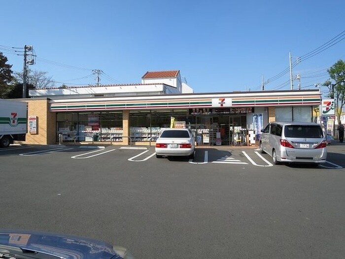 セブンイレブン 町田成瀬駅北店(コンビニ)まで120m メゾン・ラ・ジュネス
