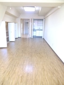 居室 真柄ビル
