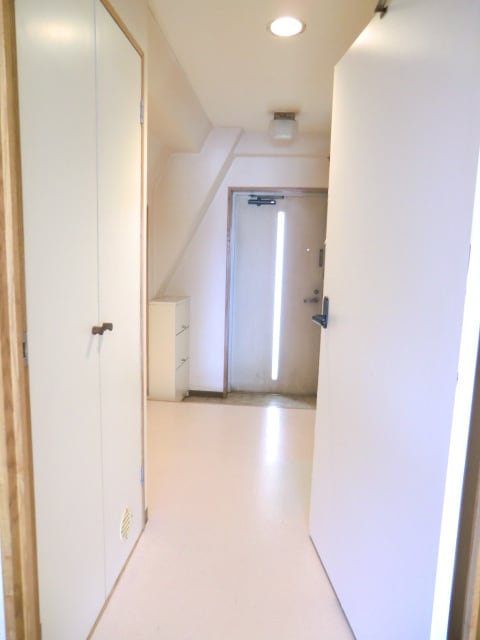 廊下 真柄ビル