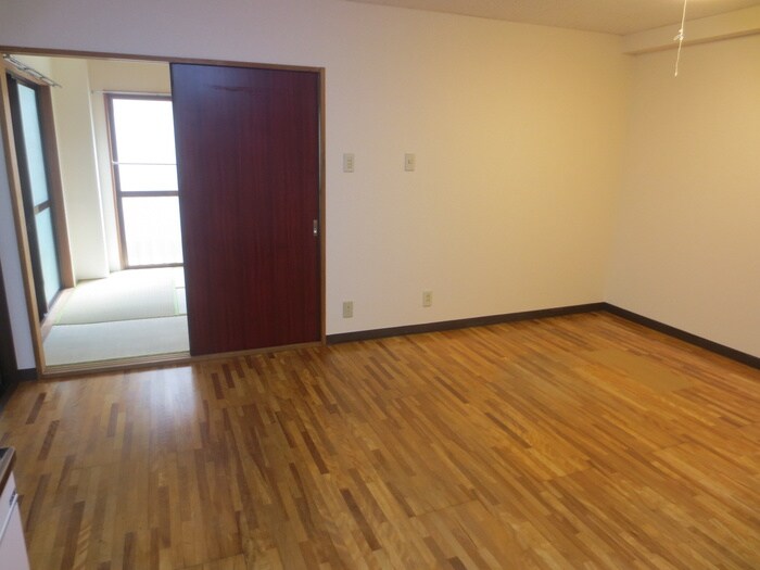 居室 第一マジマハイツ春待月