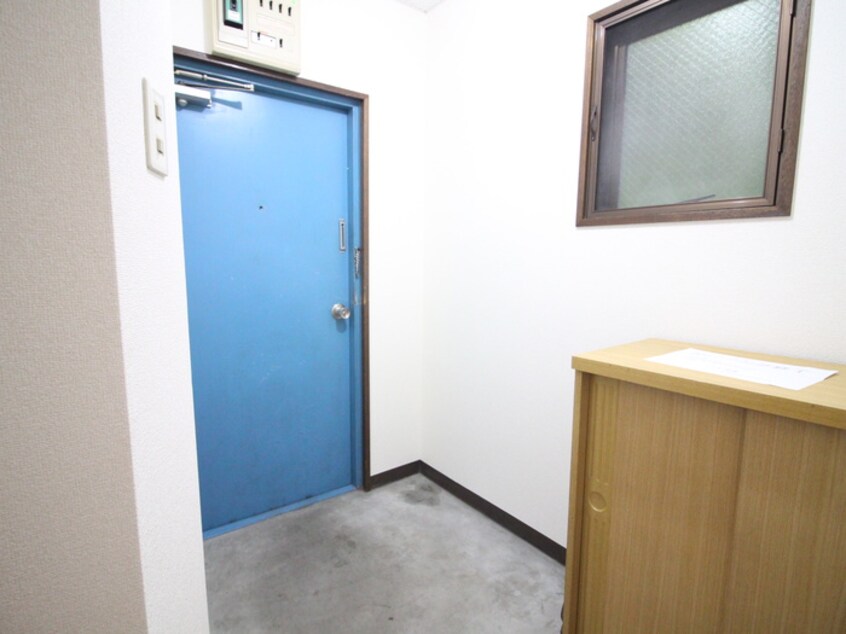 玄関 第一マジマハイツ春待月